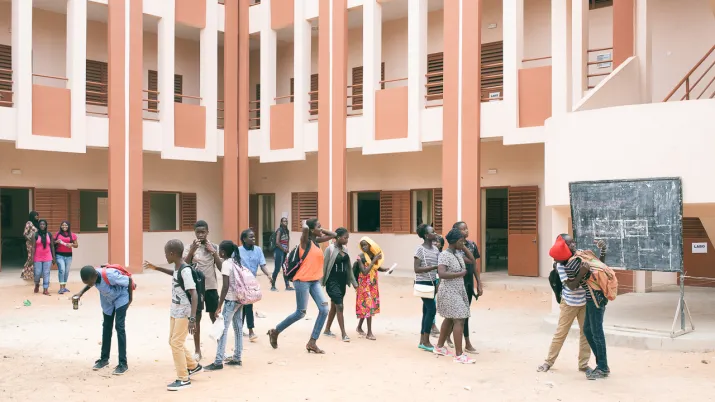 Appui au développement de l'enseignement moyen dans la région de Dakar - Image -