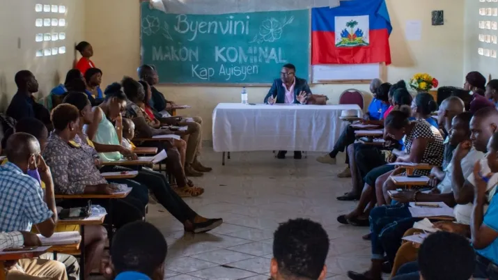 L’espace « Makòn » est un lieu de dialogue ouvert, qui fédère les organisations communautaires à Haïti