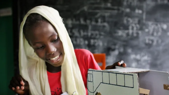 SNAP propose des séances de sensibilisation à des enfants français et sénégalais de 8 à 11 ans sur divers sujets environnementaux