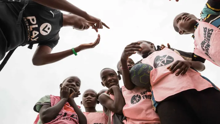 Play international Burundi