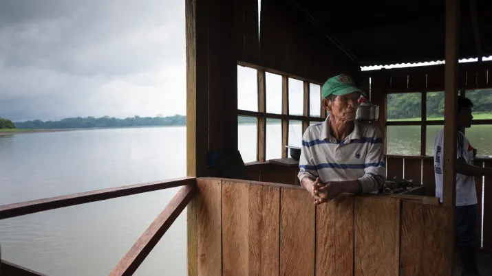 Sur l'Amazone, en Colombie.