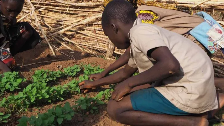 L'AFD accompagne l'ONG Planète urgence dans le renforcement de capacités pour l’adaptation au changement climatique des élèves des écoles primaires publiques du Bénin