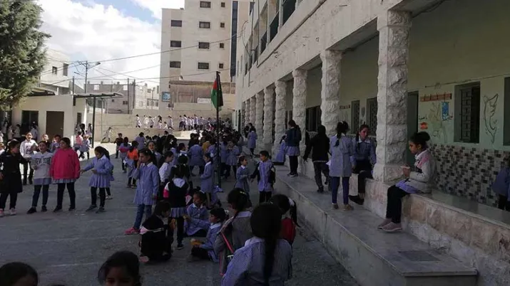 Ce programme vise à faciliter l’accès aux services pour la population et à renforcer les capacités des municipalités, avec une amélioration de la résilience face aux risques, en Palestine.