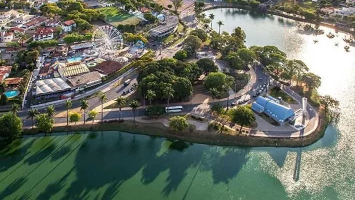 L'AFD accompagne la croissance des activités de la BDMG, en favorisant le financement d'investissements durables dans les secteurs public et privé.