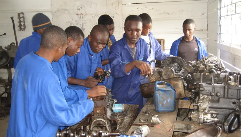 Former des ouvriers et techniciens qualifiés dans des métiers porteurs pour l’économie camerounaise