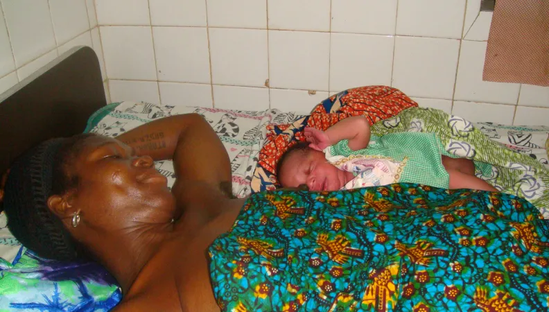 Objectif réduction du taux de mortalité maternelle et infantile au Togo - image