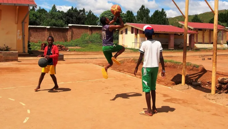 Alternatives à la détention pour les enfants en conflit avec la loi, Madagascar et Niger, ONG Grandir dignement