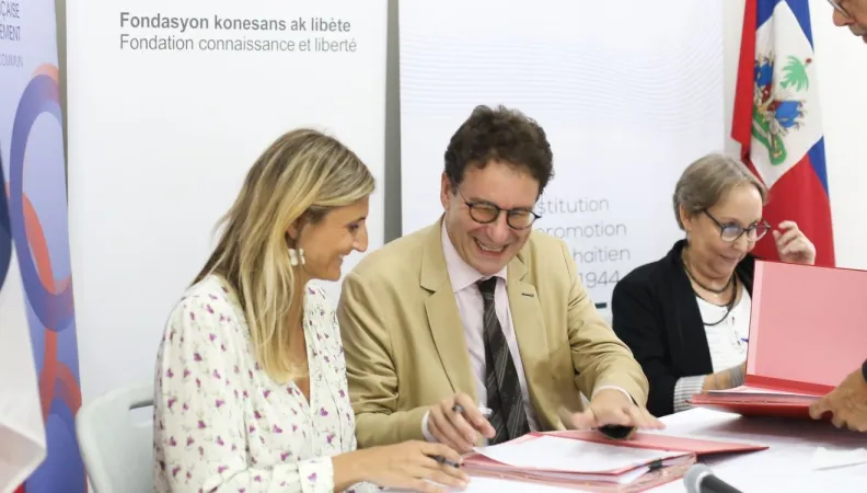 Signature de la convention de financement pour la création d’un nouvel espace culturel à Port-au-Prince : la Fabrique des Arts.