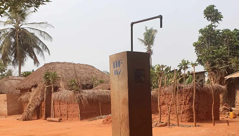 fontaine acces eau assainissement cameroun togo