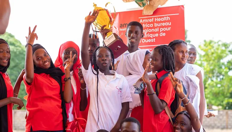 L'AFD accompagne l'ONG AMREF dans ce projet qui vise à sensibiliser les communautés pour accroitre l’expression d’une demande collective en faveur de l’abandon des mutilations sexuelles féminines au Sénégal.