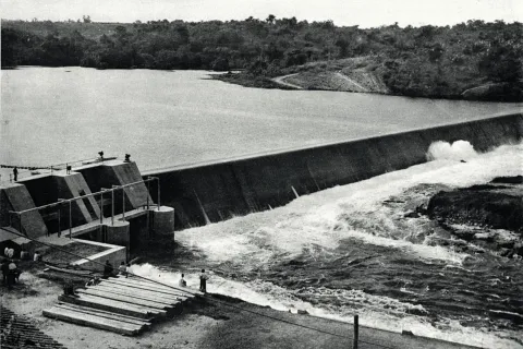 Barrage hydroélectrique au Congo, 1950